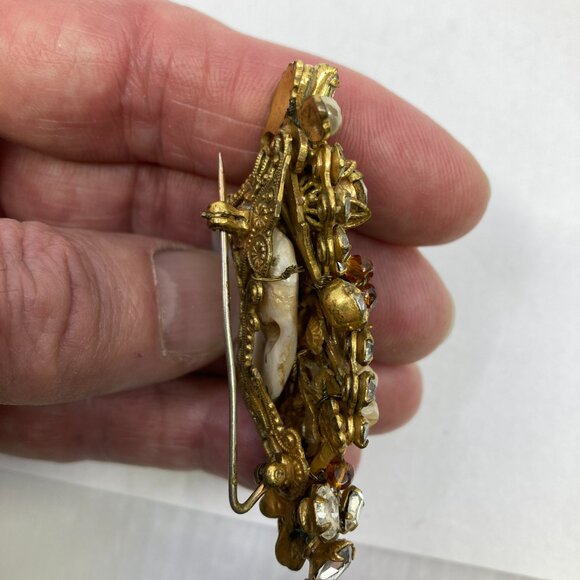 Vtg early MIRIAM HASKELL ? RARE filigree brass shell mother of pearl brooch - Picture 3 of 4